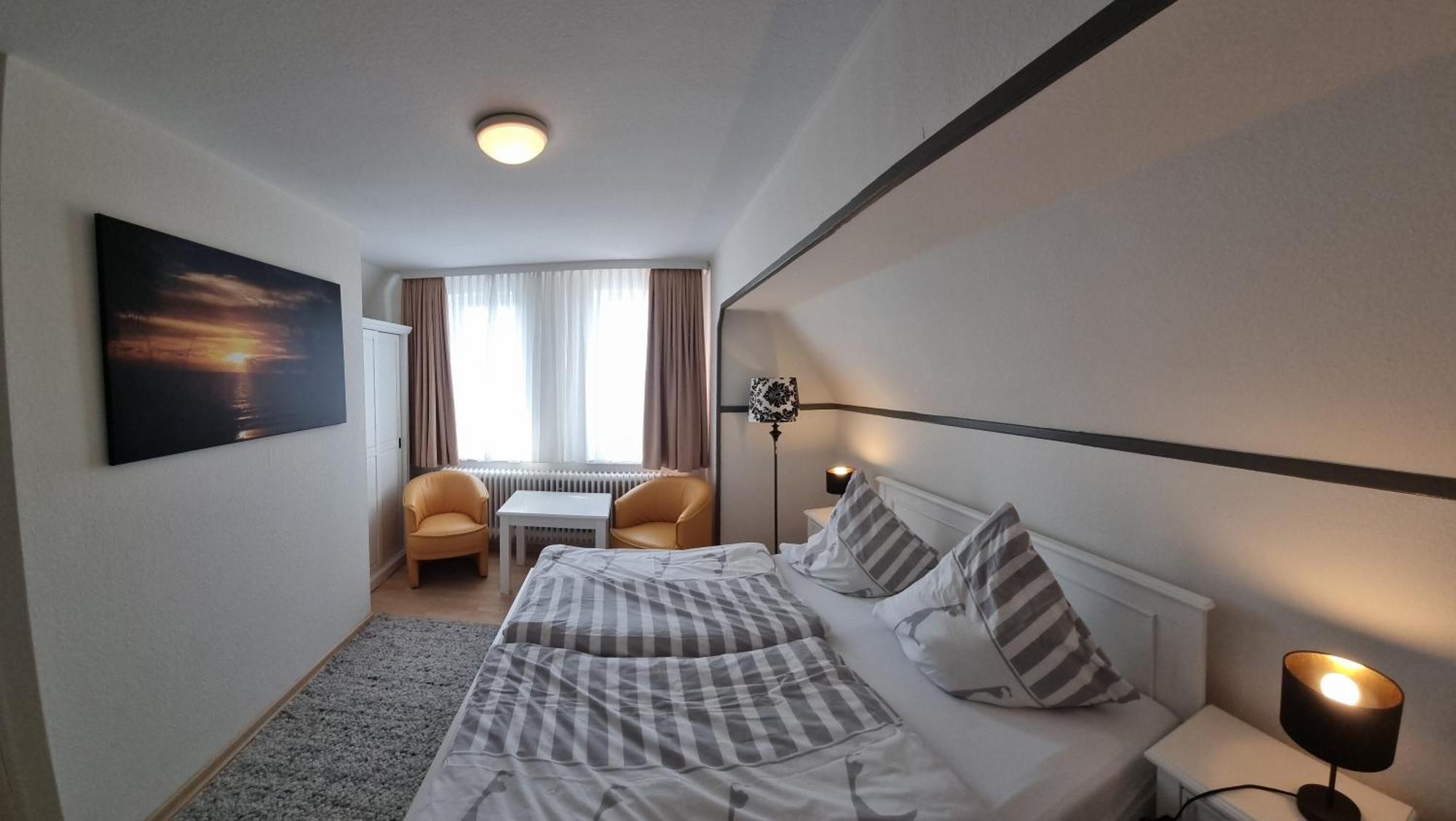 Hotel-Cafe-Lindow Wenningstedt-Braderup Eksteriør billede