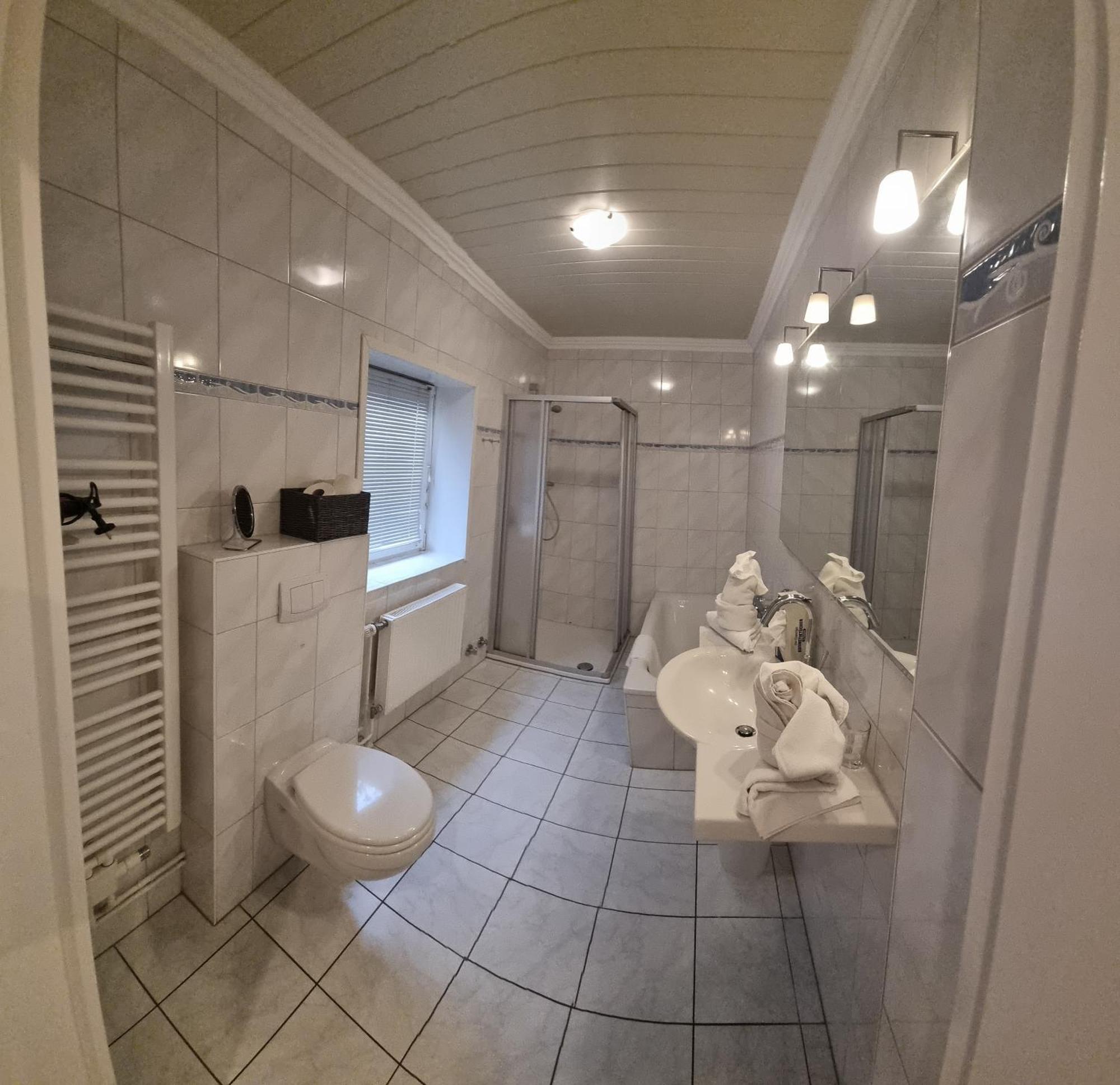 Hotel-Cafe-Lindow Wenningstedt-Braderup Eksteriør billede